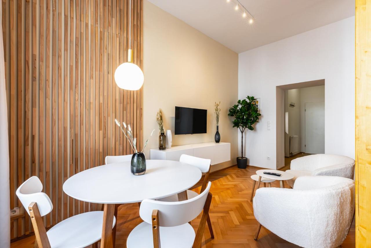Classy And Elegant Apartments In A Calm Area فيينا المظهر الخارجي الصورة