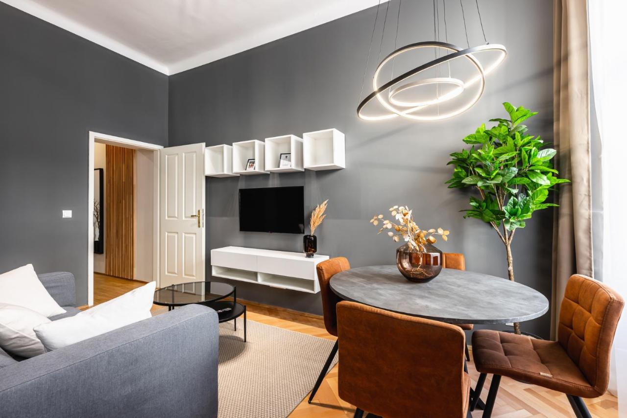 Classy And Elegant Apartments In A Calm Area فيينا المظهر الخارجي الصورة