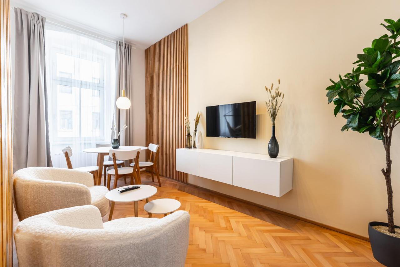 Classy And Elegant Apartments In A Calm Area فيينا المظهر الخارجي الصورة