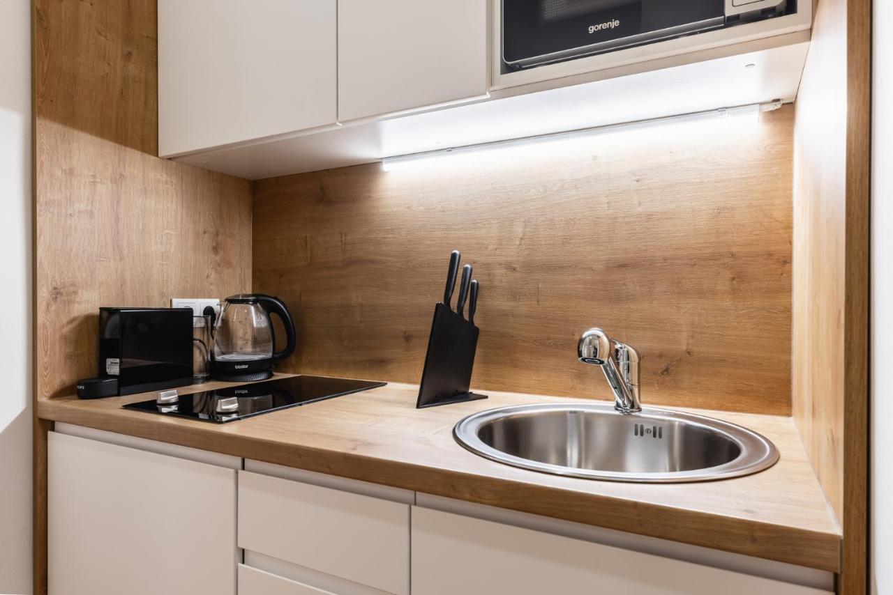 Classy And Elegant Apartments In A Calm Area فيينا المظهر الخارجي الصورة