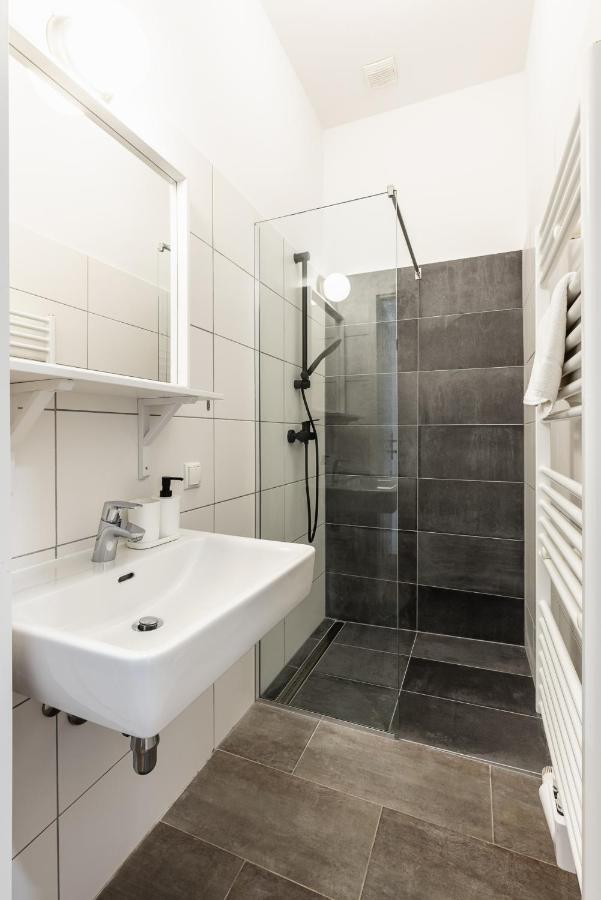 Classy And Elegant Apartments In A Calm Area فيينا المظهر الخارجي الصورة