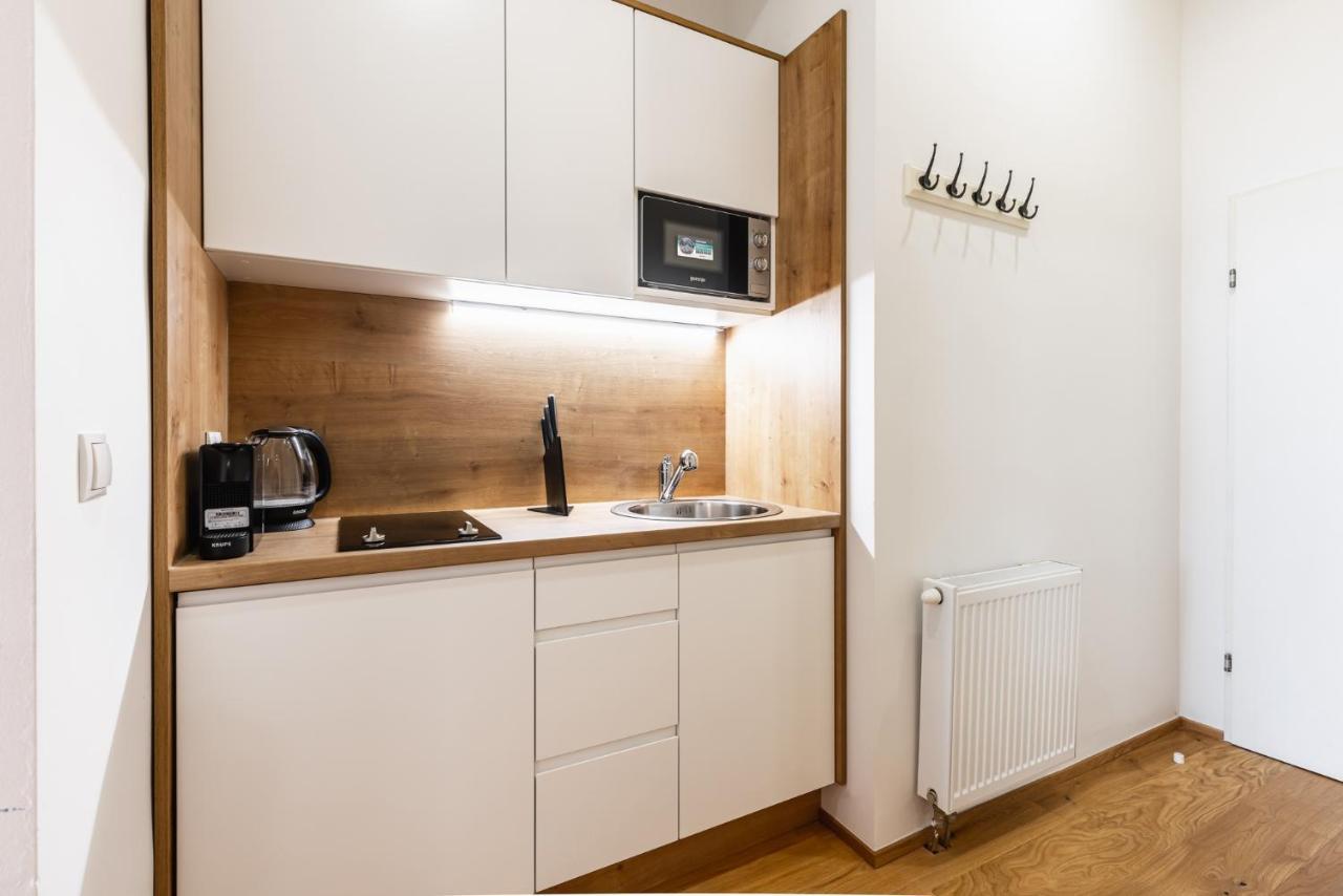 Classy And Elegant Apartments In A Calm Area فيينا المظهر الخارجي الصورة