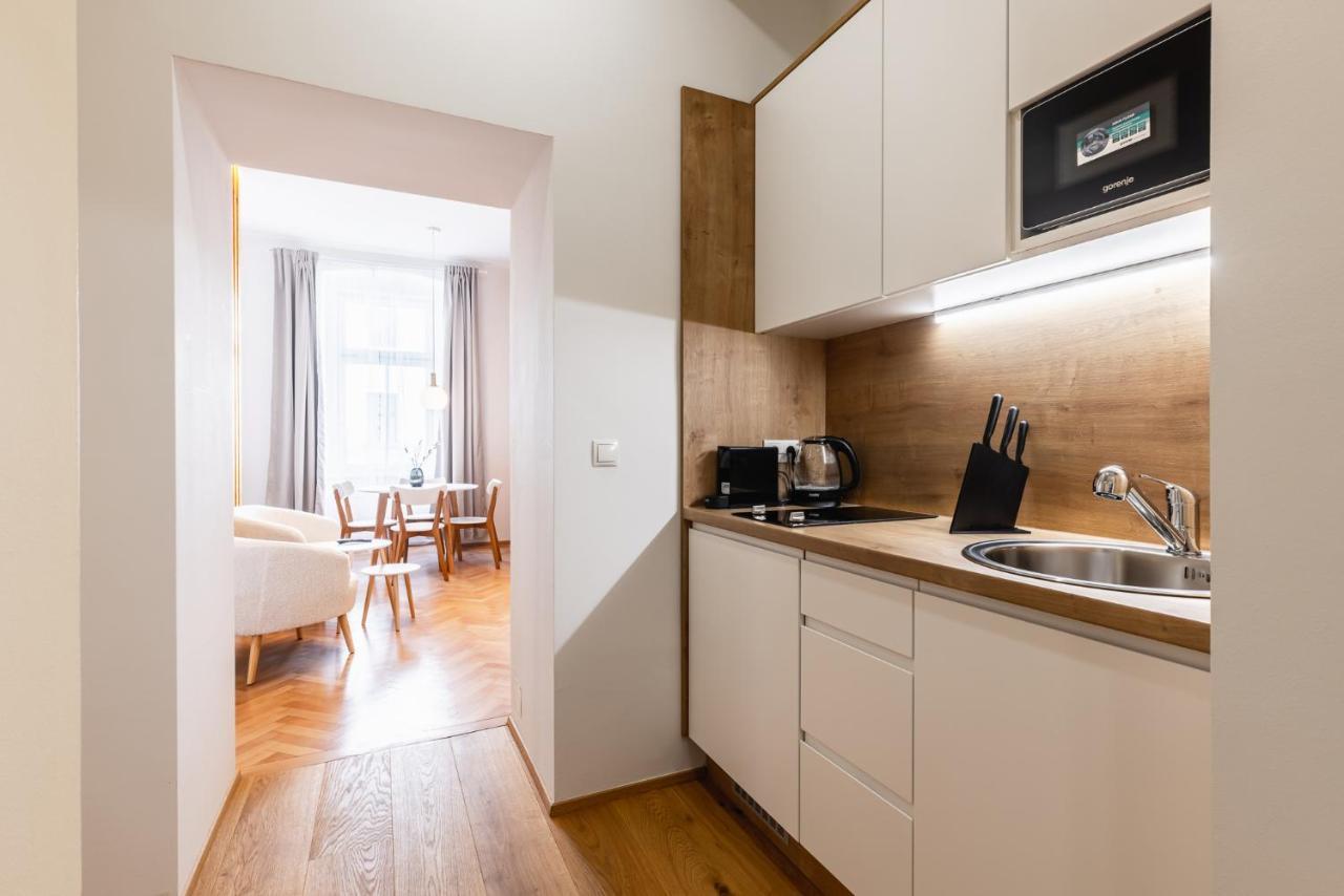 Classy And Elegant Apartments In A Calm Area فيينا المظهر الخارجي الصورة