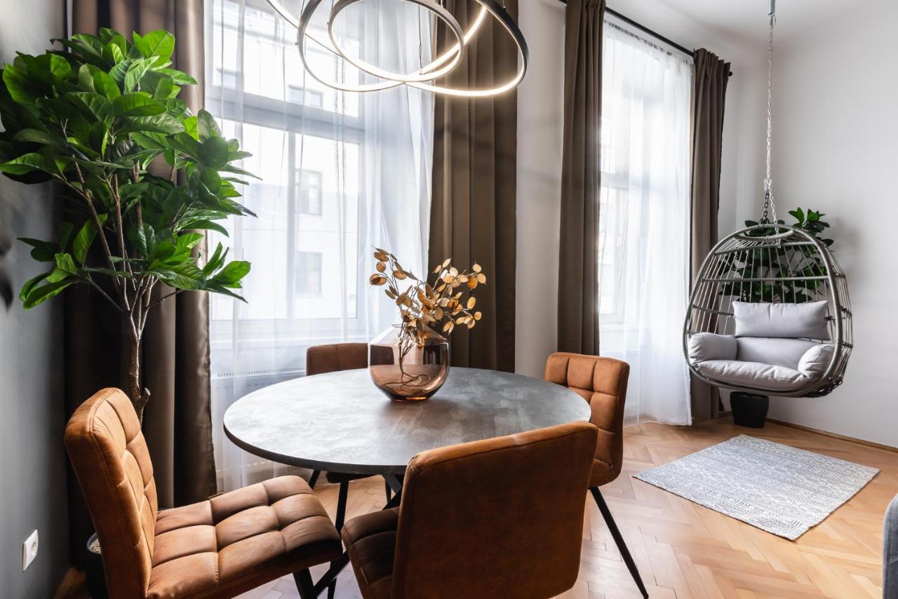 Classy And Elegant Apartments In A Calm Area فيينا المظهر الخارجي الصورة