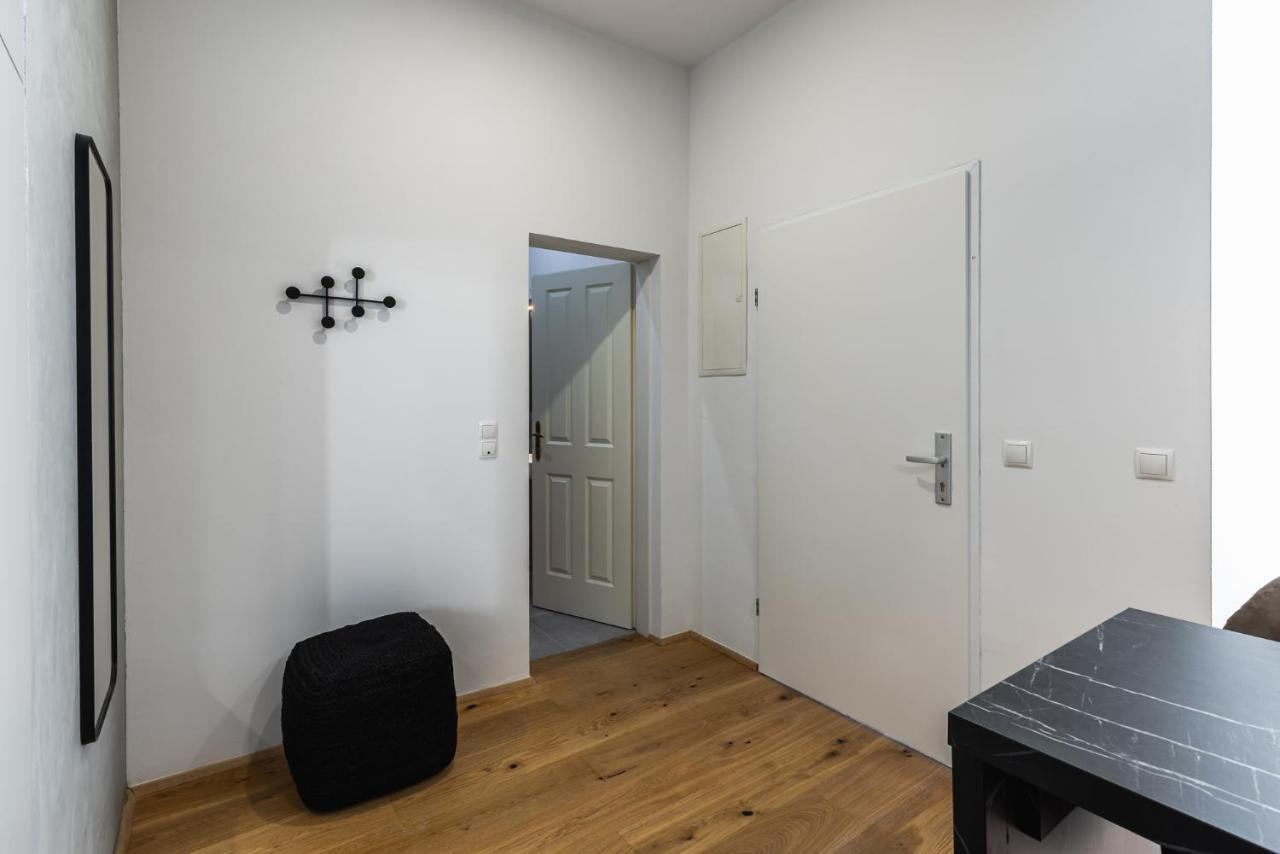 Classy And Elegant Apartments In A Calm Area فيينا المظهر الخارجي الصورة