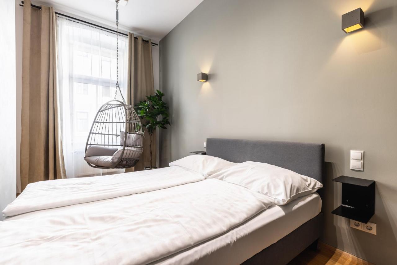 Classy And Elegant Apartments In A Calm Area فيينا المظهر الخارجي الصورة